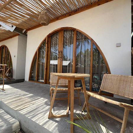 Rumah Canaria Bungalow غيلي تراوانغان المظهر الخارجي الصورة